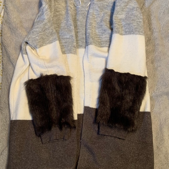 Faux fur cardigan - Picture 3 of 6